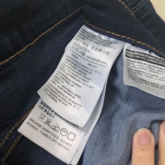 Levi's Classic Mid-Rise Skinny Deep Indigo Jeans - Picture 3 of 5